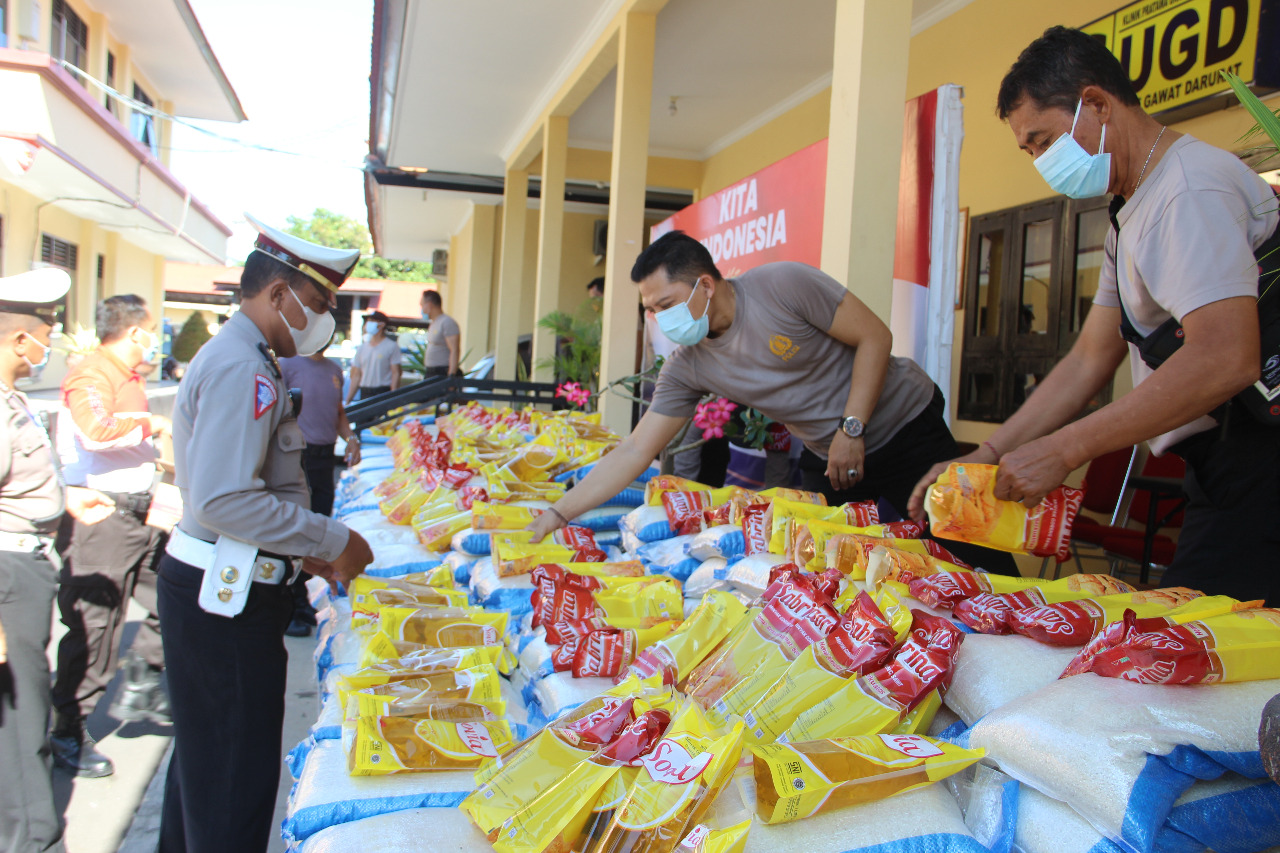 5 Ton Beras Polri Siap Disalurkan Untuk Masyarakat Yang Tidak Mampu Dan Terdampak Covid 19.
