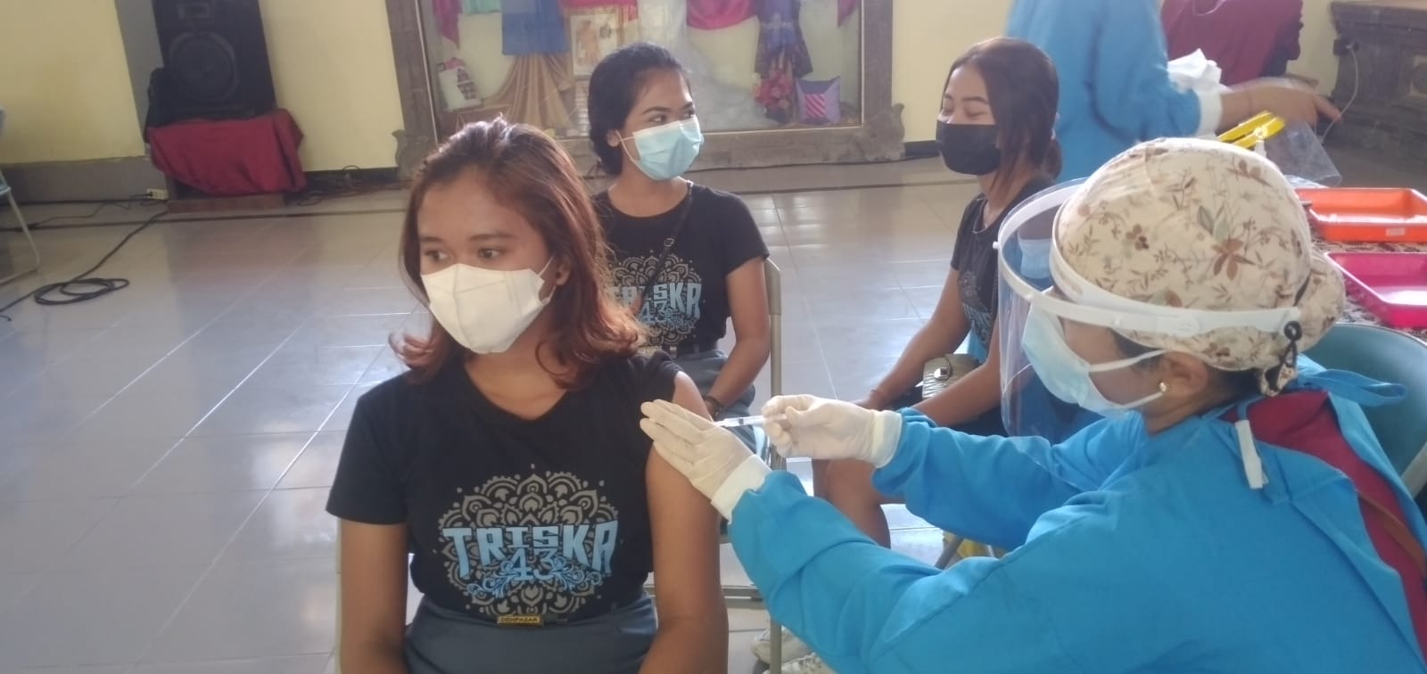 SMK  Negeri 3 Denpasar Gelar Vaksinasi Siswa.