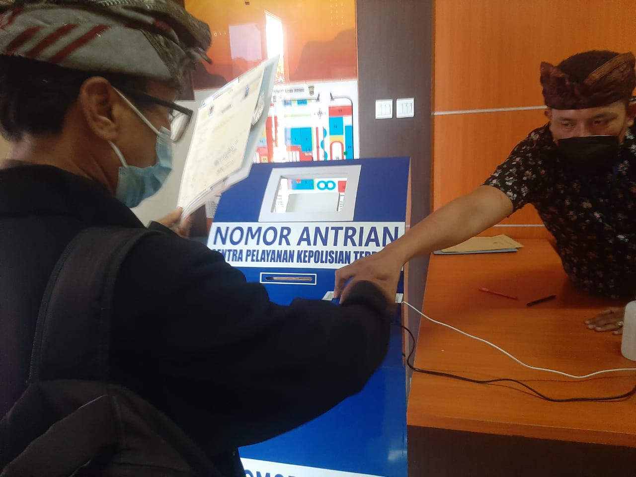 Kembangkan Inovasi Sim Antos Menjadi Antos SPKT Permudah Pelayanan Di Gedung SPKT.