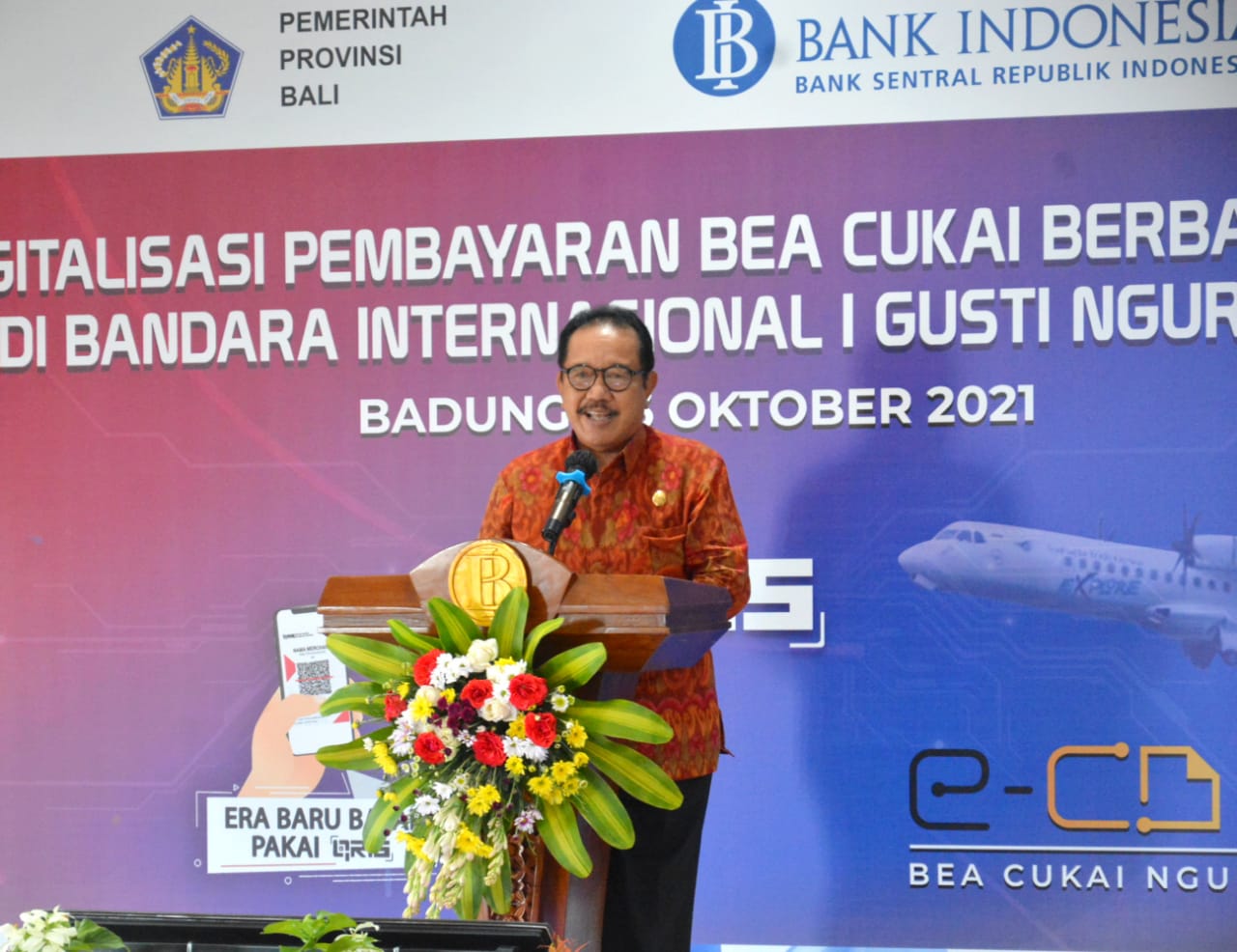 Wagub Cok Ace,  Pembayaran Bea Cukai Berbasis QRIS Permudah Transaksi dan Aman Dari Penularan Virus Covid – 19.