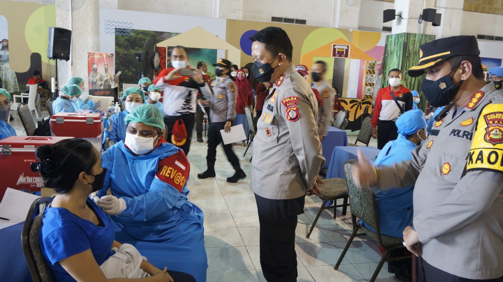 Polres Buleleng Melaksanakan Gerai Vaksin Polri Serentak.