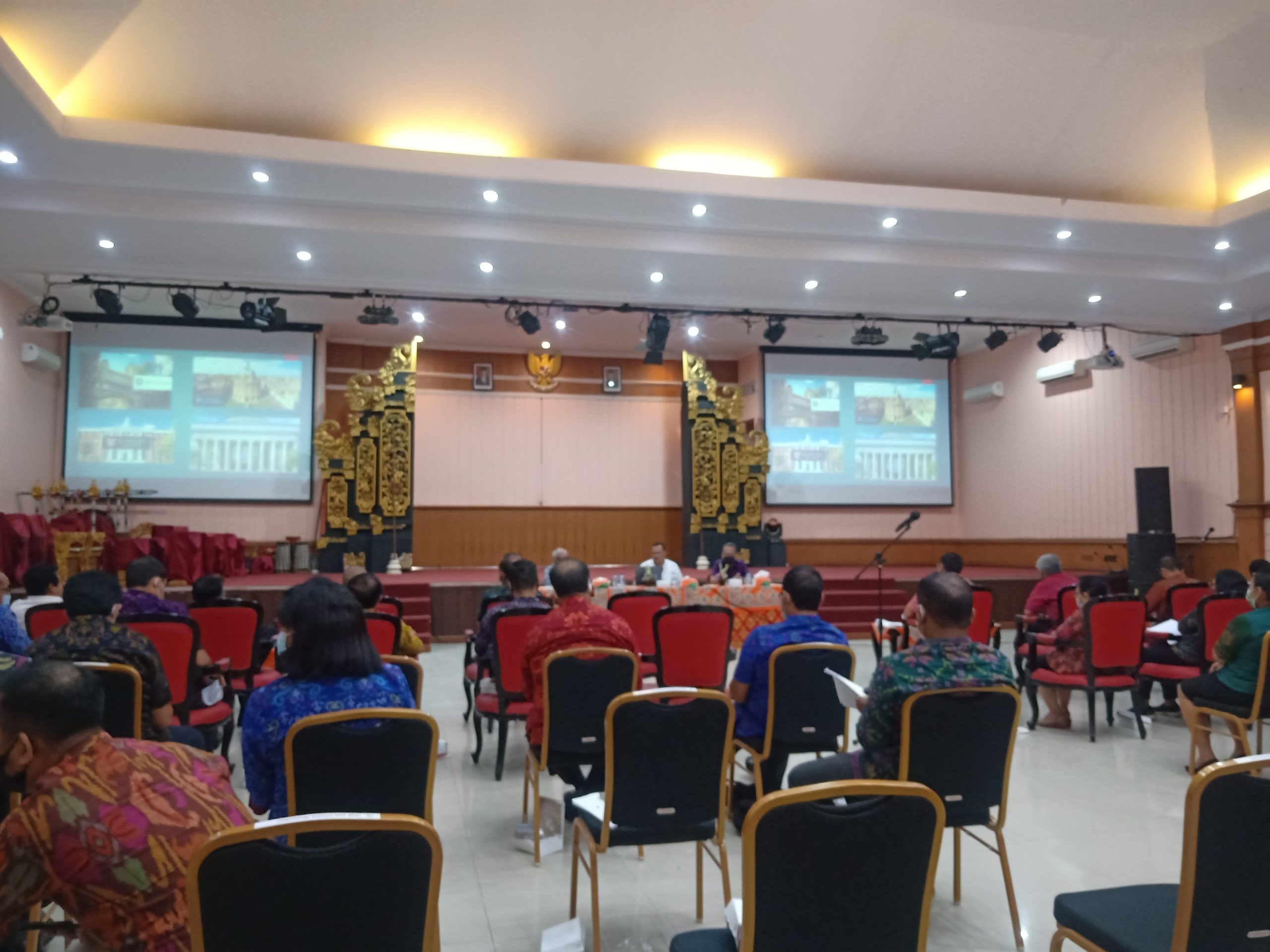 Universitas Dwijendra Siap Bersaing Dengan Perguruan Tinggi Luar Negeri Yang Nantinya Akan di Buka di Bali.