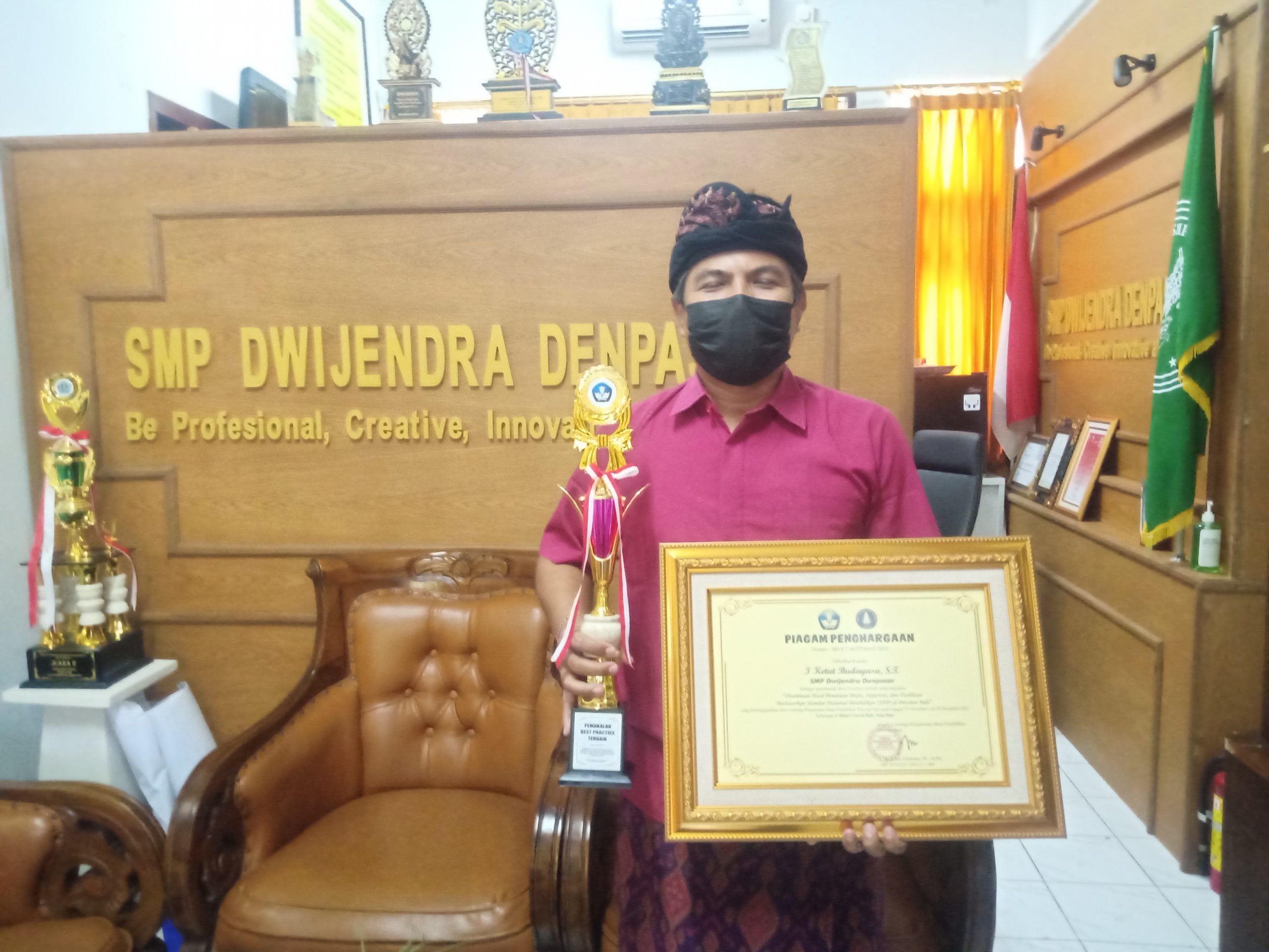 SMP Dwijendra Denpasar Gelar Kegiatan Pasraman Pada Pertengahan Semester.