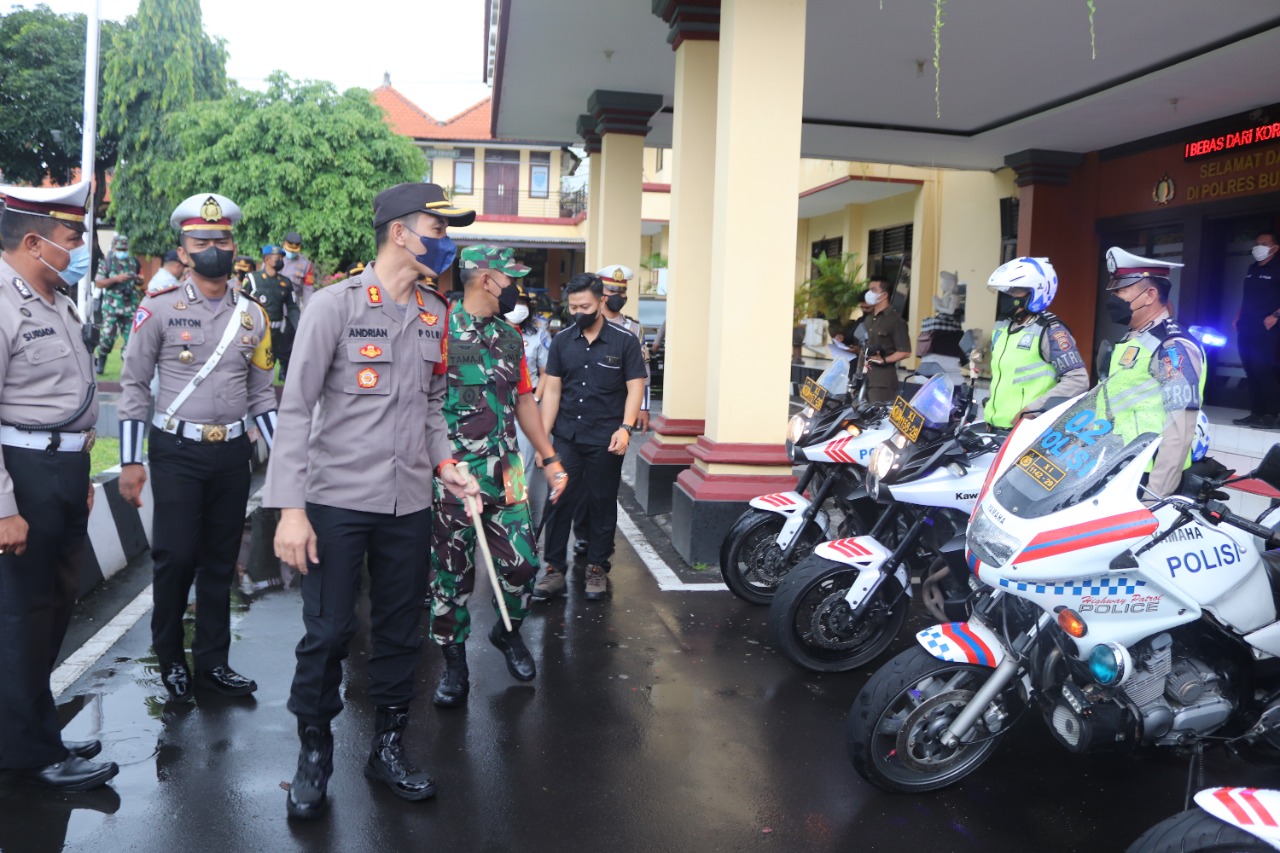 Kapolres Buleleng Pimpin Langsung Apel Gelar Pasukan Operasi Keselamatan Agung Tahun 2022.