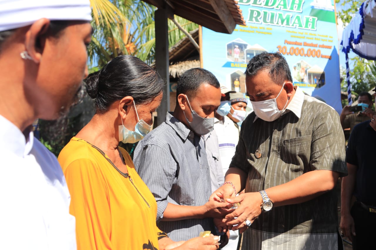 Bupati Tamba Resmikan 7 Unit Bedah Rumah Bantuan Bumdes.