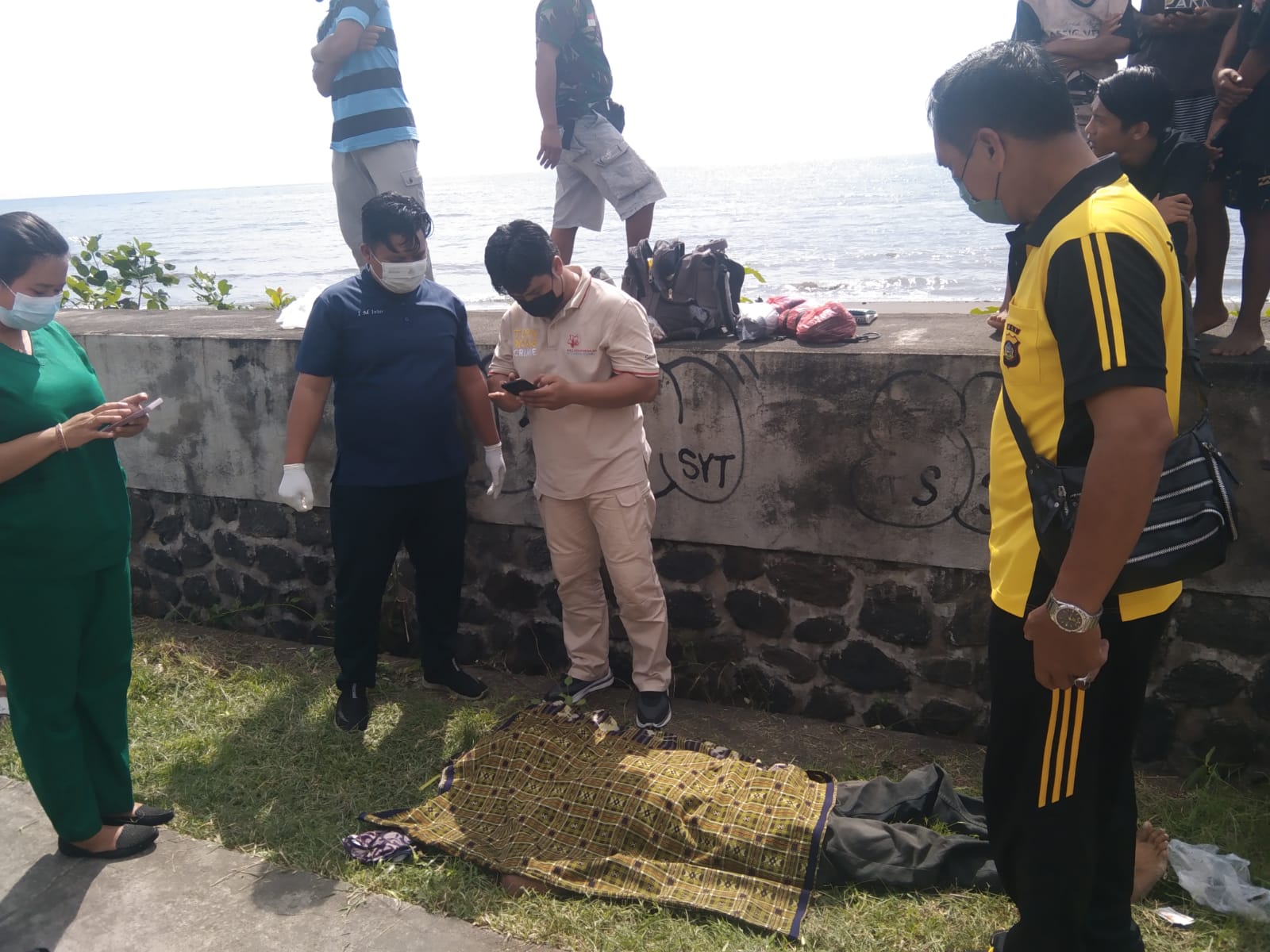 Warga Digegerkan Penemuan Mayat di Pinggir Pantai Segara Labuan Aji Kabupaten Buleleng.