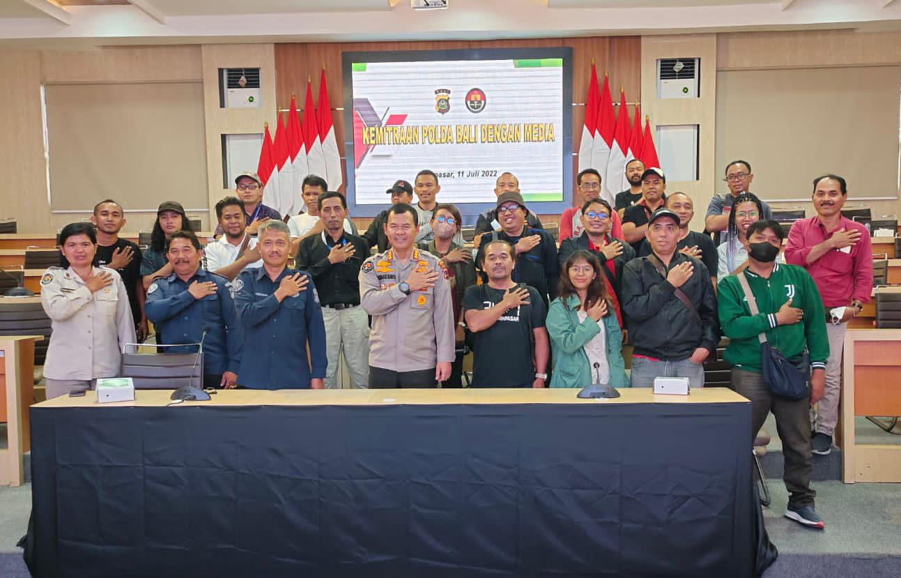 Kabid Humas Polda Bali Gelar Silaturahmi Dengan Awak Media.