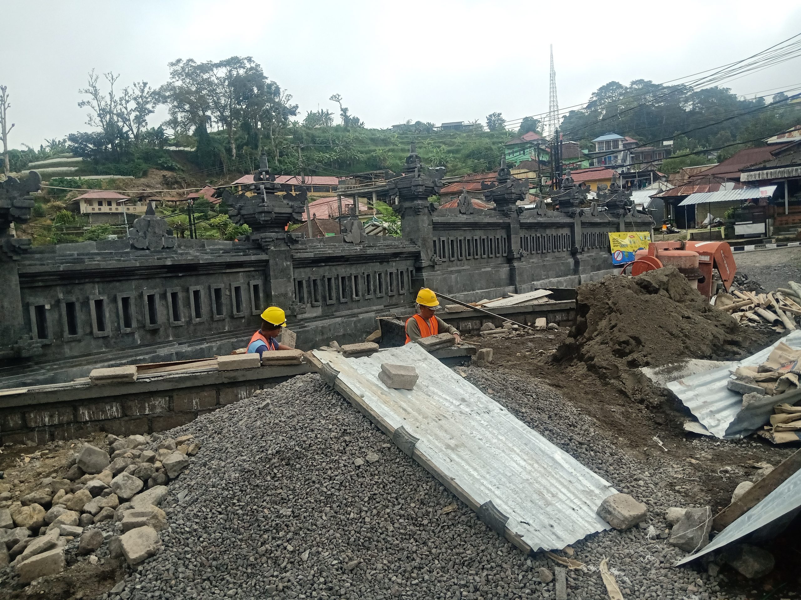 Proyek  Pengerjaan Dermaga Boat Danau Beratan Tahap V di Bedugul  Kabupaten Tabanan Mencapai Progres 25 Persen.