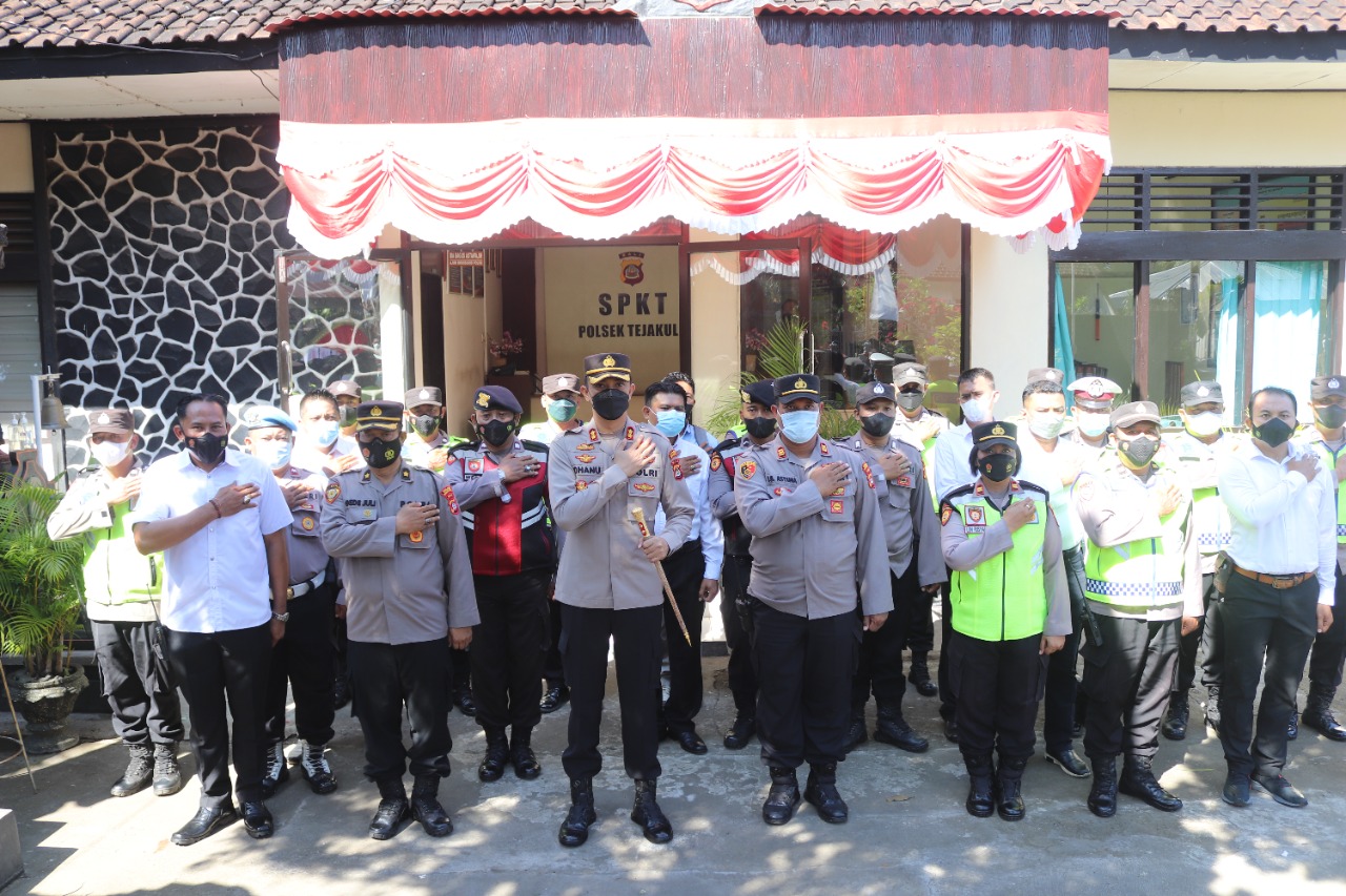 Kapolres Buleleng Kunjungi Dua Polsek di Wilayah Timur.