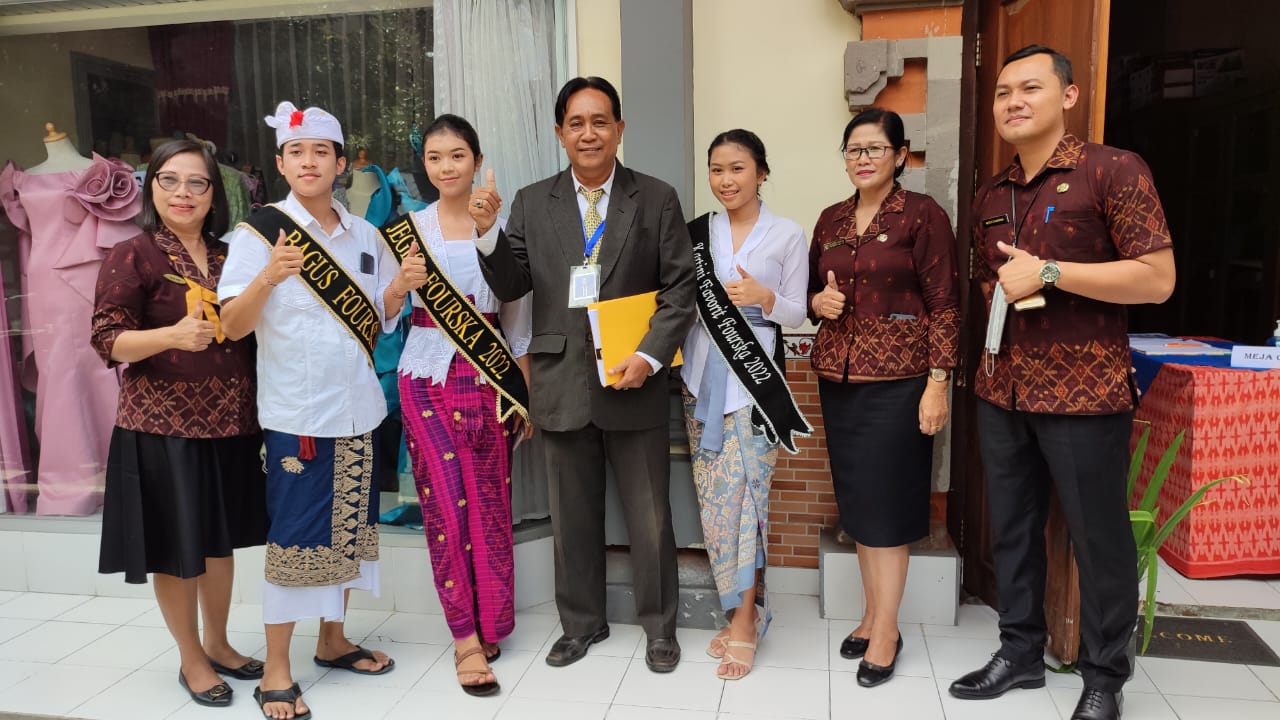 Dinilai Tim Asesor Badan Akreditasi Nasional Provinsi Bali, SMKN 4 Denpasar Optimis Pertahankan Akreditasi A.