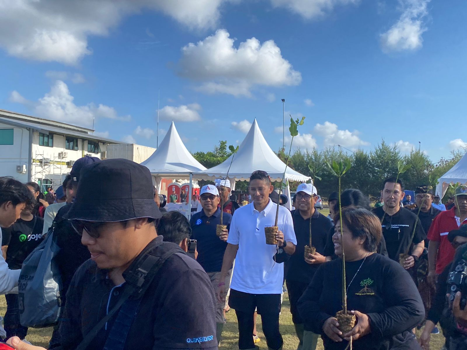 Menparekraf Lakukan Penanaman Bibit Mangrove secara Simbolis Dalam World Tourism Day.