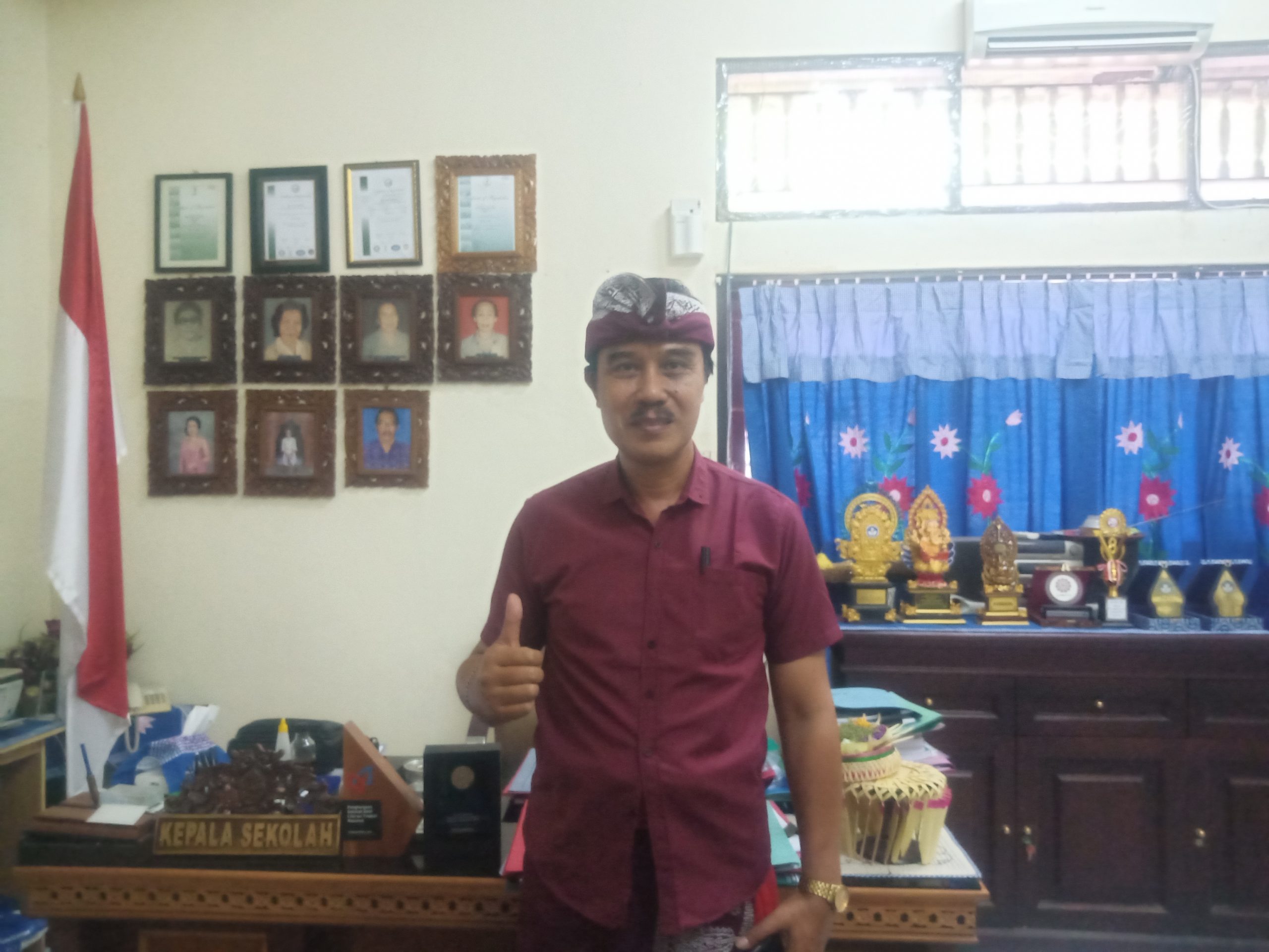 SMK 3 Denpasar Mengadakan Kegiatan Pasraman Kilat dan Pengembangan Kegiatan Ekstra Secara Mandiri Pada Liburan Sekolah.