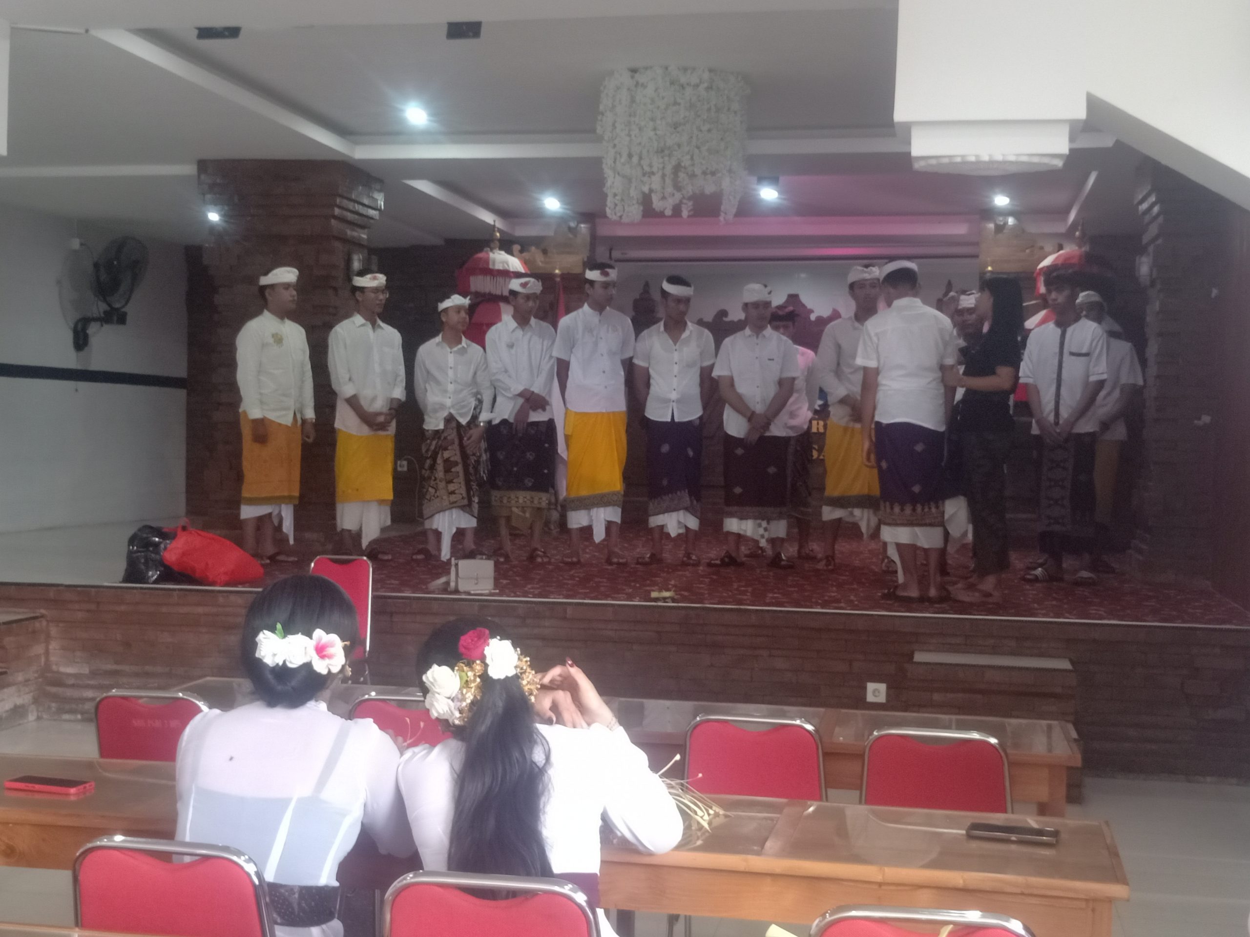 SMK PGRI 3 Denpasar Mengelar Pasraman Kilat, Saat Liburan Sekolah.