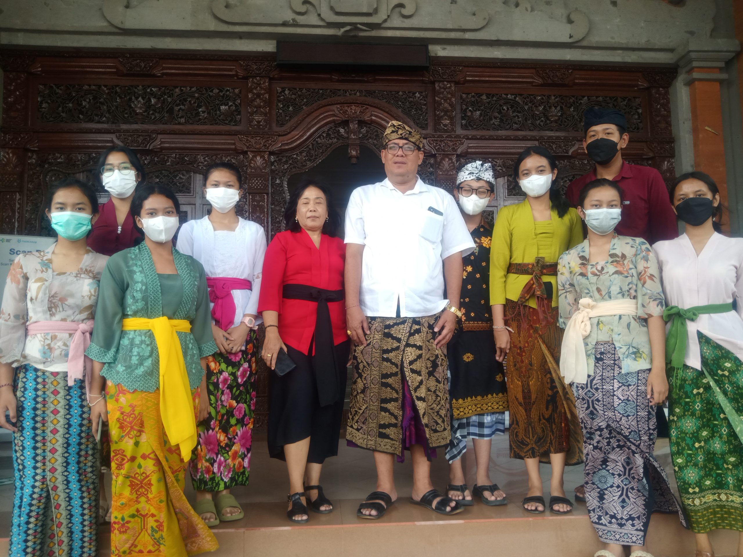 Sebanyak 9 Orang Siswa SMA 4 Denpasar Sukses Meraih Juara Satu, Dalam Ajang Karya Tulis Ilmiah Remaja Tingkat Nasional, ASEAN dan Internasional.