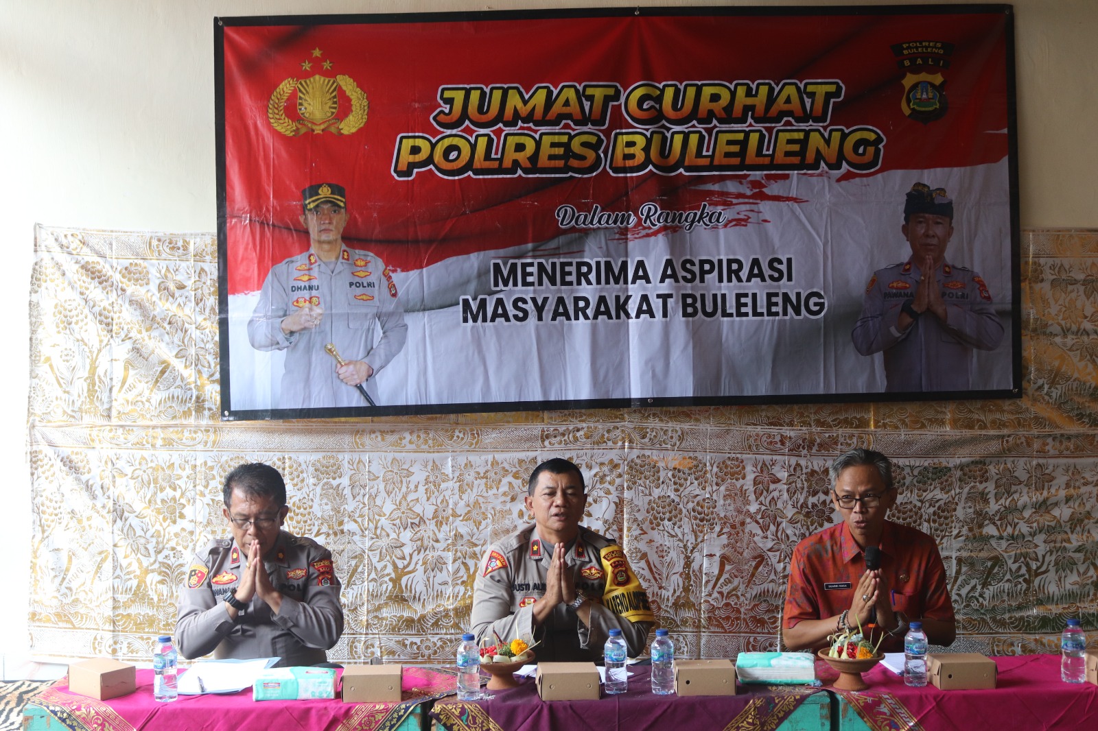 Masyarakat Curhat,Tumpukan Rongsokan Penuhi Trotoar, Sudah Ditegur Tetap Membandel.