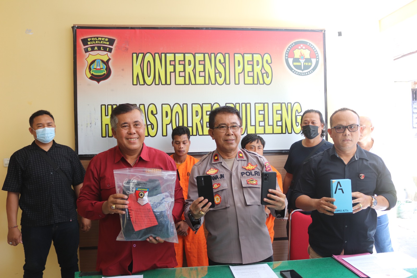 Polsek Singaraja Berhasil Ungkap Kasus Pencurian HP Sekaligus Ungkap DPO Curanmor.