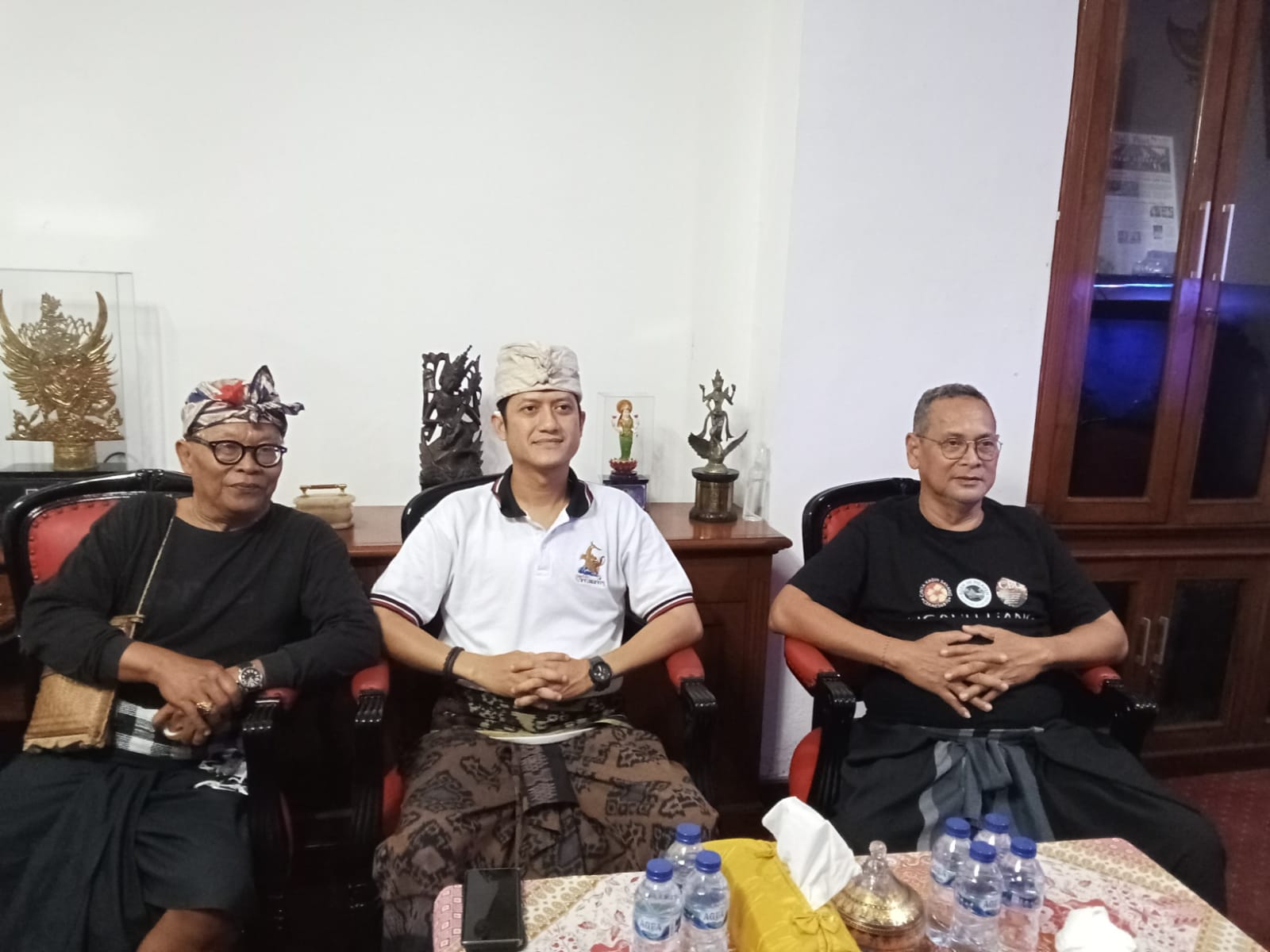 Menjelang Pelaksanaan Pujawali Yayasan Dwijendra Gelar Kegiatan Ngelawar.