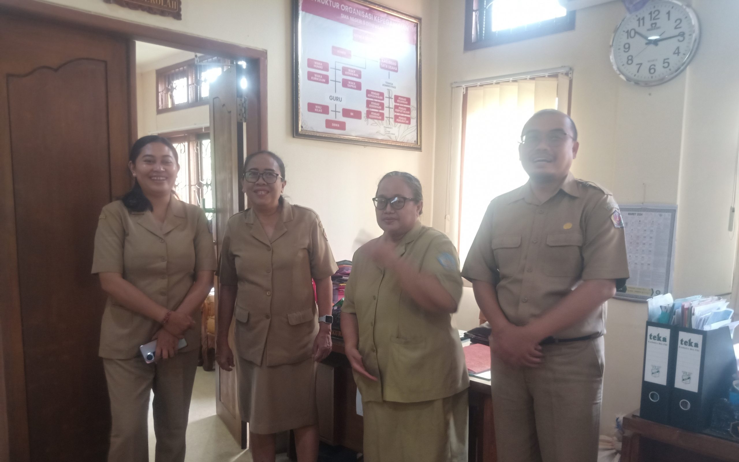 SMAN 5 Denpasar Melaksanakan Ujian Sekolah Secara On Line Dengan Aplikasi Afresto.