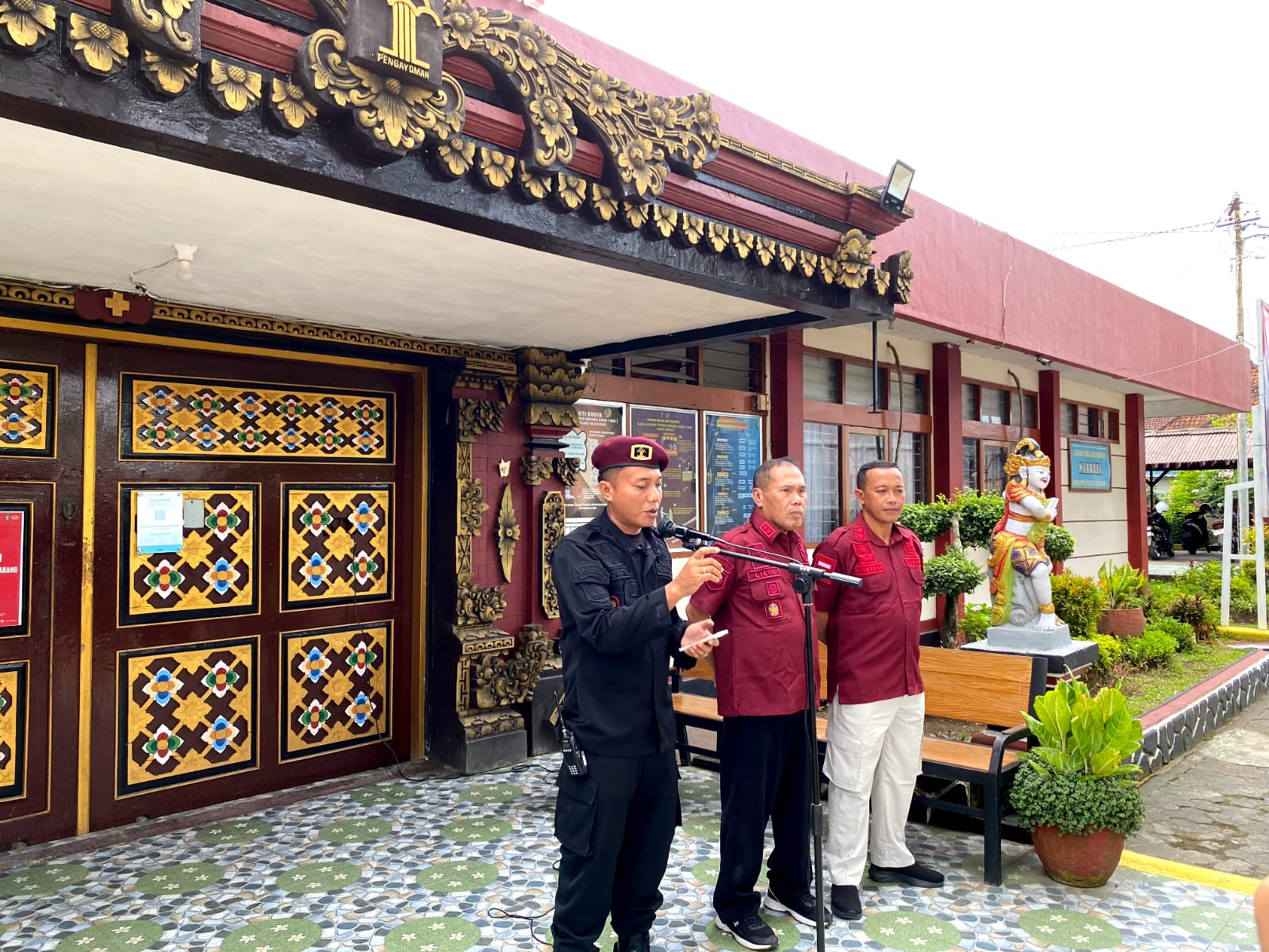 Dalam Rangka HBP ke – 60 Rutan Negara Gelar Apel Siaga 3+1, Guna Berantas Halinar dan Razia Blok Hunian Bersama APH.