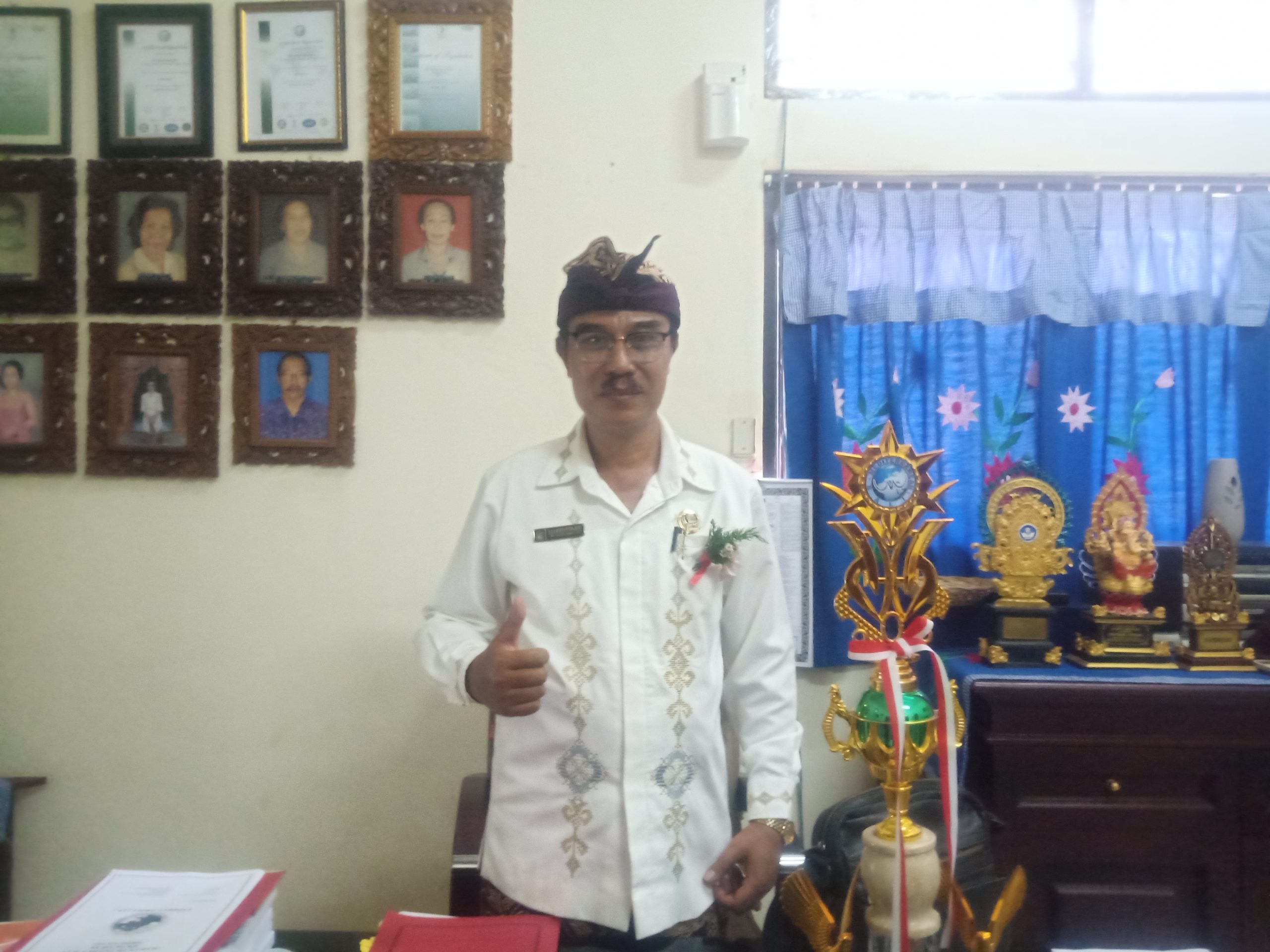 SMK 3 Denpasar Saat Jeda Semester Menggelar Workshop Reviu dan Pengembangan Kurikulum Serta Kegiatan Positif Untuk Siswa.