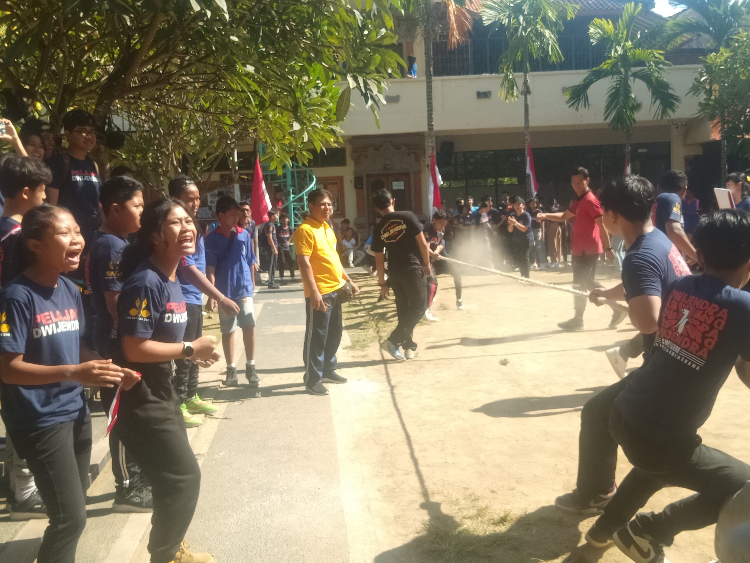 Menyambut HUT RI ke 79 SMP Dwijendra Denpasar Menggelar Beberapa Lomba.
