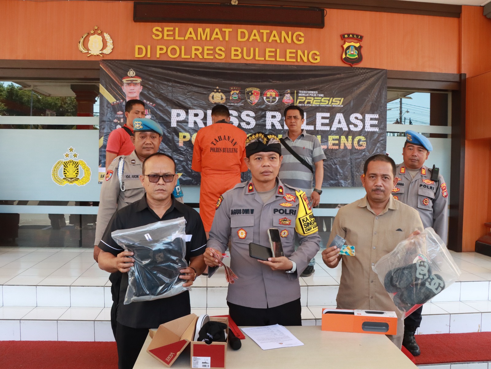 Polsek Singaraja Berhasil Ungkap Kasus Pencurian Uang Melalui E-Banking.