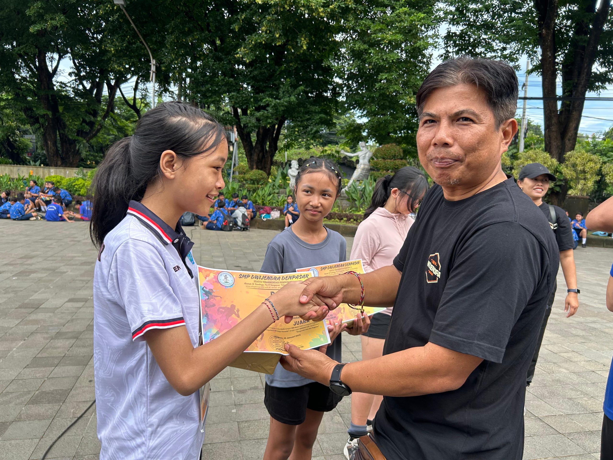 Dalam Menyambut HUT Yayasan Dwijendra  Ke 72, SMP Dwijendra Denpasar Menggelar Berbagai Lomba.