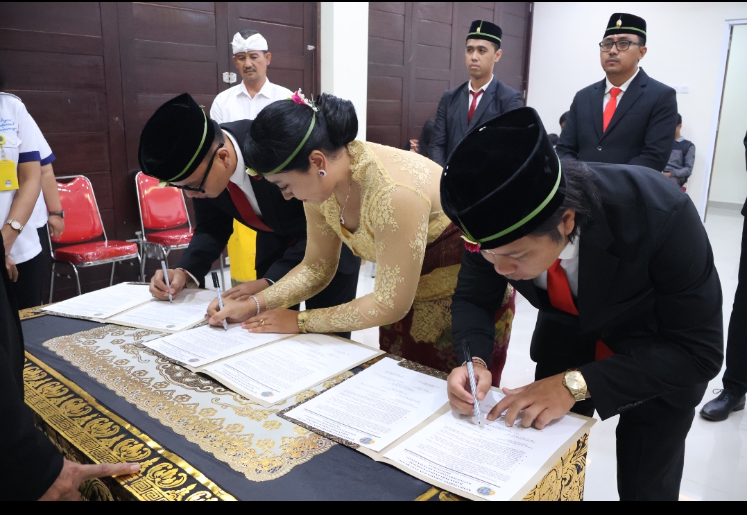 Kepala Kantor Pertanahan Kabupaten Bangli Melantik 6 Orang PPAT Sekaligus Pengambilan Sumpah Jabatan.