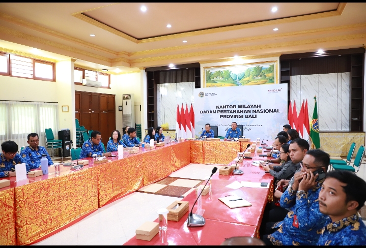 Terkait Kegiatan Pemanfaatan Ruang Tahun 2025, Kasi Penataan dan Pemberdayaan Kantah Bangli Menghadiri Rapat di Kanwil BPN Bali.