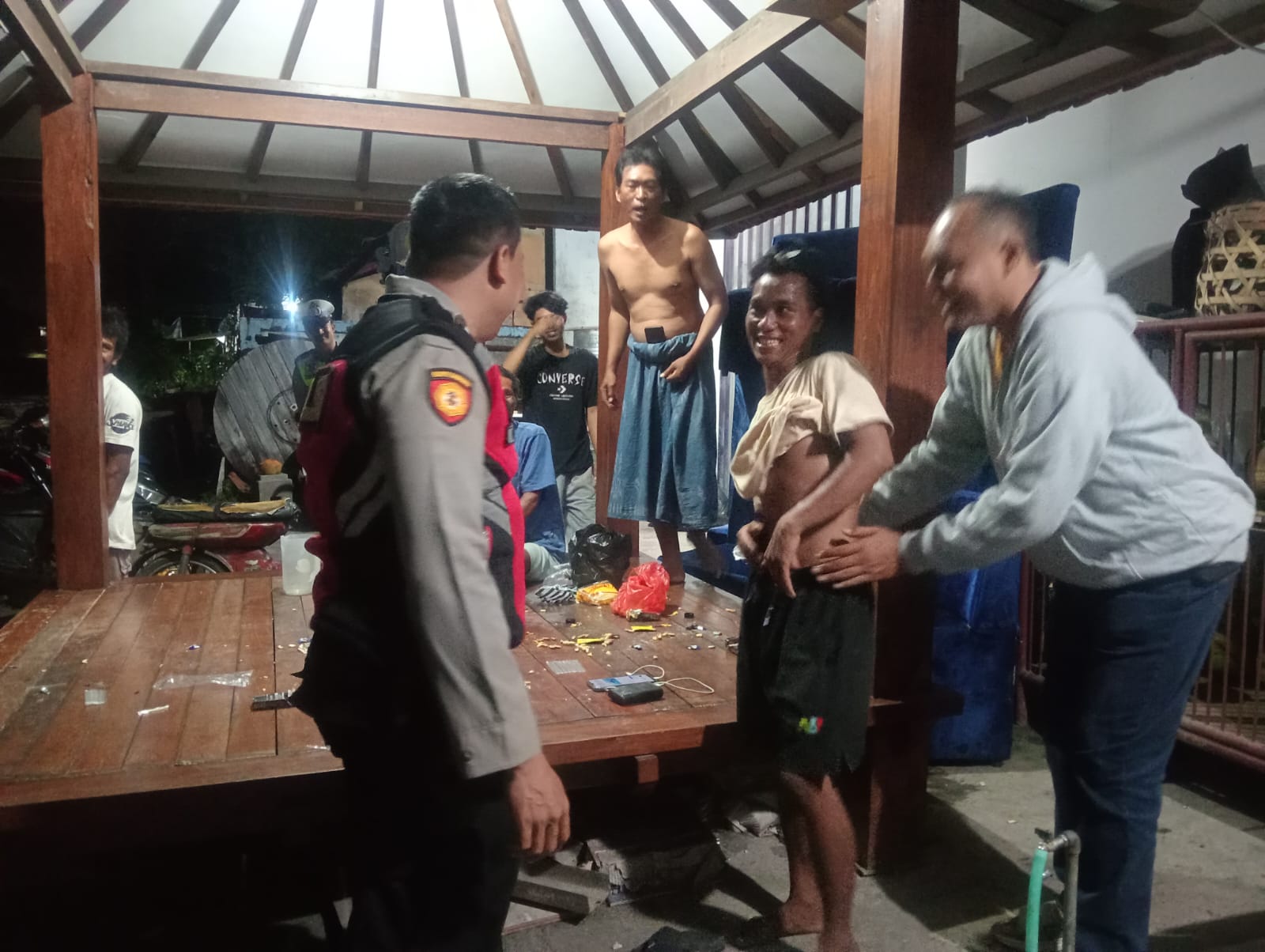 Polsek Kuta Selatan Gelar Apel dan Patroli Gabungan Atensi Malam Minggu.