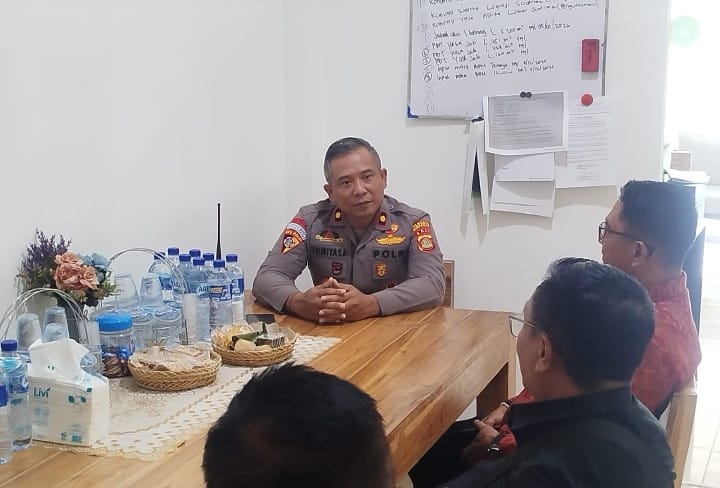 Jelang Natal 2025, Kapolsek Denpasar Selatan Sambang ke  Gereja GKMI Ekklesia beri himbauan kamtibmas.