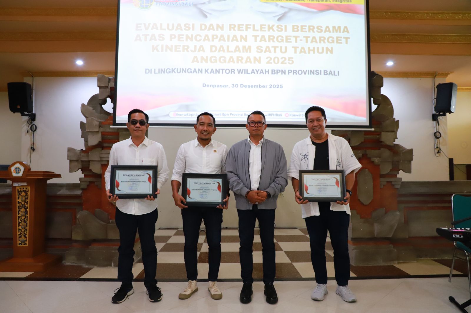 Kantor Pertanahan Kabupaten Tabanan Raih 4 Penghargaan dalam Evaluasi Kinerja BPN se Provinsi Bali  Tahun Anggaran 2025.