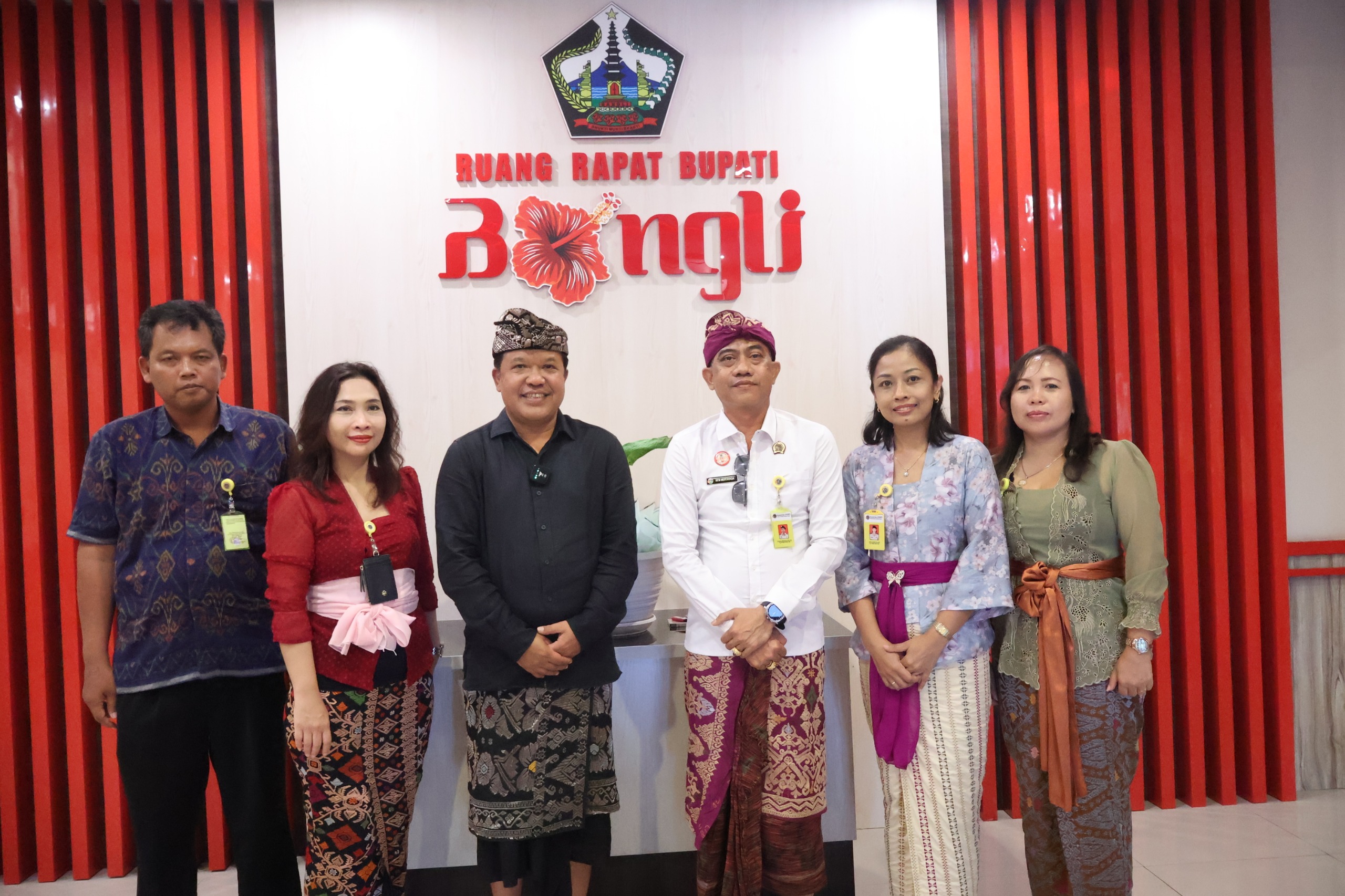 Dalam Mempererat Hubungan Kelembagaan, Kepala Kantor Pertanahan Kabupaten Bangli Beserta Jajaran Melakukan Audiensi Bersama Bapak Bupati Bangli.