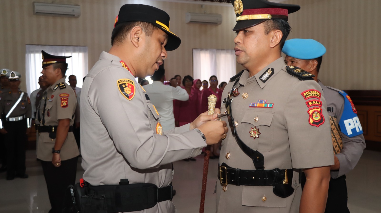 Kapolresta Pimpin Upacara Sertijab dan Penyerahan Jabatan Kasi Humas Polresta