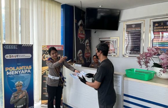 Polantas Menyapa, Satlantas Polresta Denpasar Hadirkan Pelayanan Humanis di Satpas SIM.