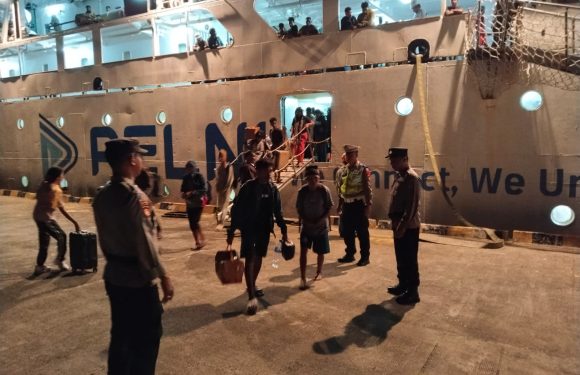 Ops Ketupat Agung 2026 : Pengamanan Kedatangan KM Awu di Pelabuhan Benoa.