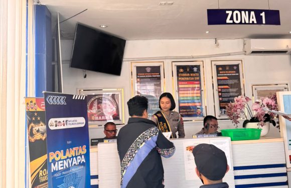 Pelayanan Satpas SIM Polresta Denpasar Berjalan Lancar, Warga Dilayani Cepat dan Humanis.