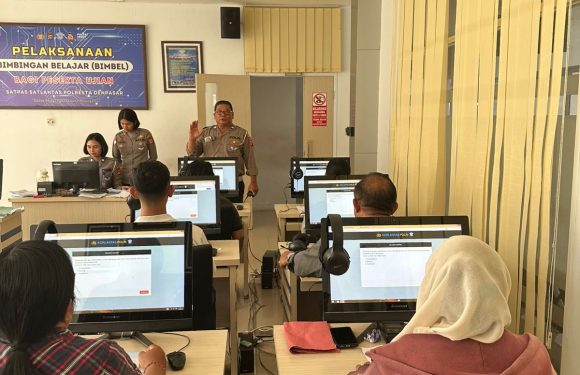 Satpas SIM Polresta Denpasar Berikan Pendampingan dan Edukasi Tertib Berlalu Lintas kepada Pemohon