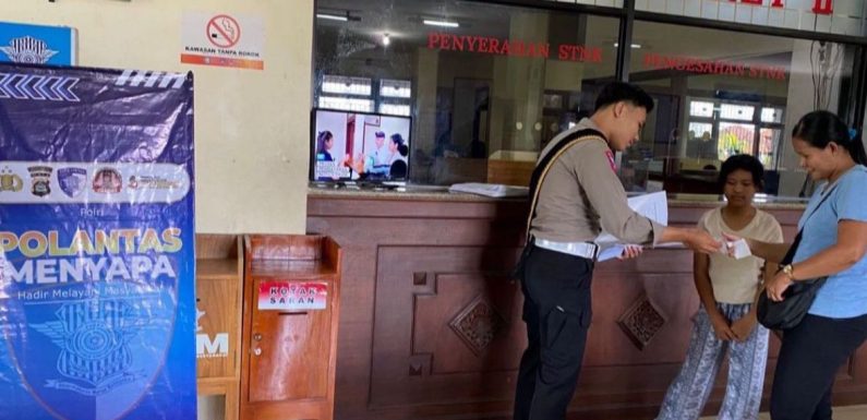 Melalui Polantas Menyapa, Satlantas Regident Polres Tabanan Berikan Pelayanan Humanis, Mudah, Cepat dan Transparan Pada layanan STNK UPT Samsat Tabanan.