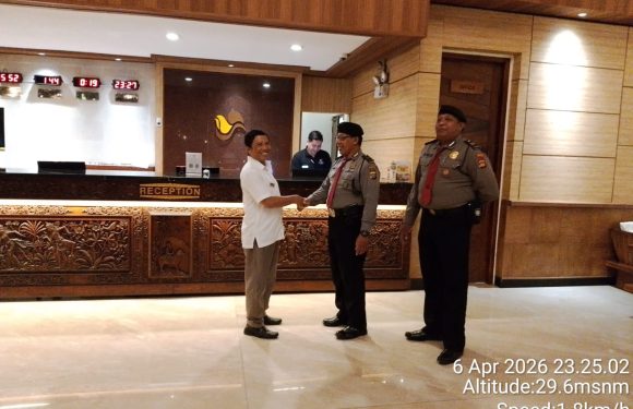 Patroli Dialogis Sat Pamobvit Polresta Denpasar, Jaga Keamanan Kawasan Wisata Kuta Tetap Kondusif.