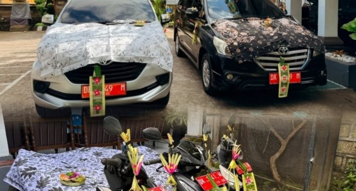 Kantor Pertanahan Kabupaten Klungkung Rayakan Hari Raya Tumpek Landep dengan Khidmat.