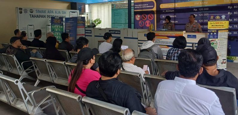 Pelayanan Satpas SIM Polresta Denpasar Humanis dan Edukatif, Pemohon Diminta Tertib.