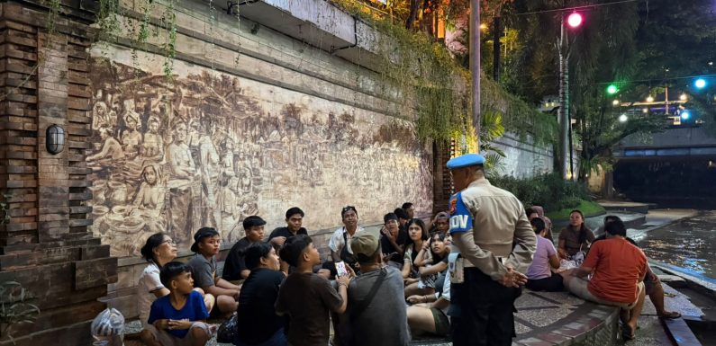 Sambang Kamtibmas Polsek Denpasar Barat di Tukad Korea, Ajak Masyarakat Jaga Keamanan Lingkungan