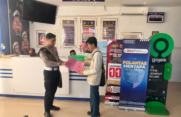 Humanis dan Cepat, Pelayanan Satpas SIM Polresta Denpasar Berikan Pendampingan Prima kepada Pemohon.