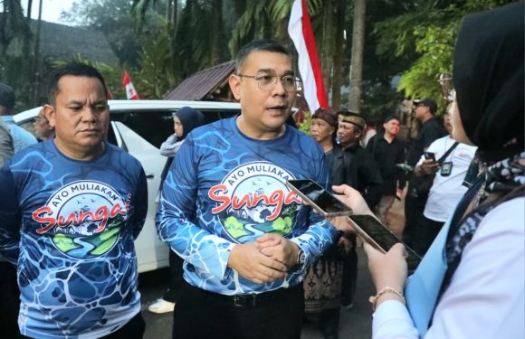 Hadiri Gerakan Nasional “AYO Muliakan Sungai”, Wamen Ossy: Memuliakan Sungai Berarti Memuliakan Negara