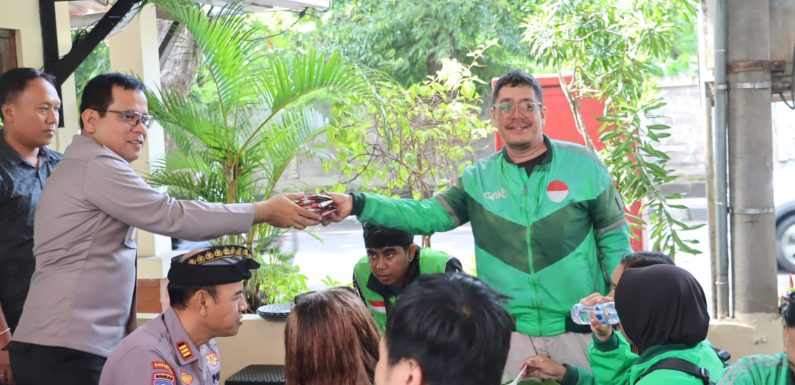 Ngopi Kamtibmas Bersama Komunitas Ojol, Kapolresta Denpasar Ajak Jaga Keamanan Kota