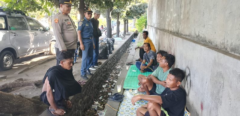 Sambang Kamtibmas Polsek Pelabuhan Benoa, Pantau Kegiatan ABK