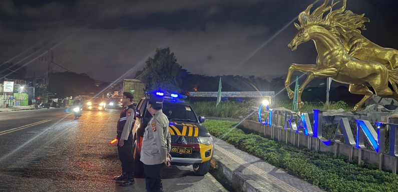 Patroli Malam Polsek Denpasar Utara Intensifkan Sambang dan Dialogis, Jaga Kamtibmas Tetap Kondusif