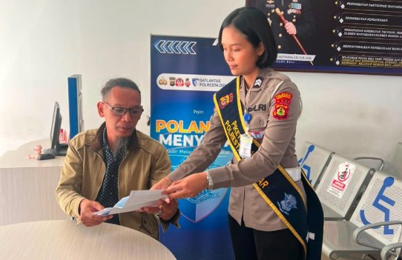 Pelayanan Humanis Satpas SIM Polresta Denpasar, Petugas “Polantas Menyapa” Dampingi Pemohon di Setiap Tahapan
