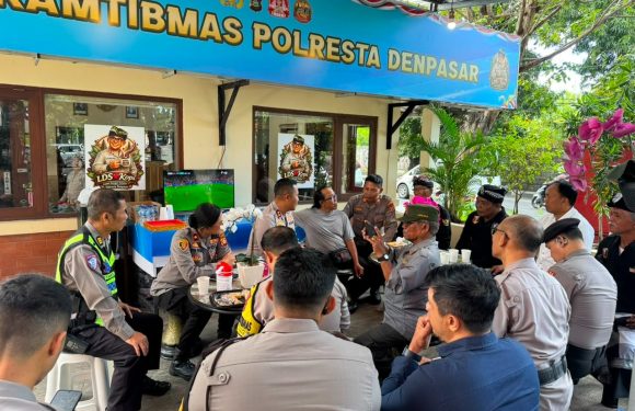 Perkuat Sinergitas, Polresta Denpasar Gelar Ngopi Kamtibmas Bersama Pecalang, Linmas, dan Kadus/Kaling